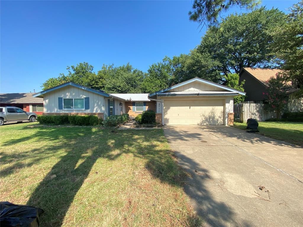 2711 Olympia Drive, Arlington