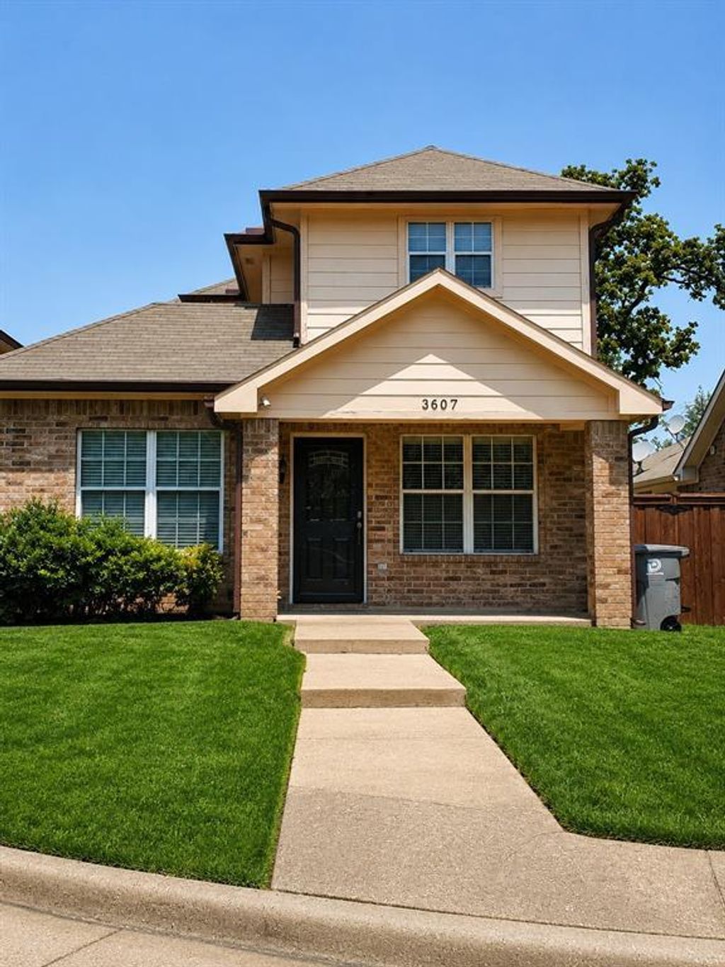3607 Hamburg Court, Dallas