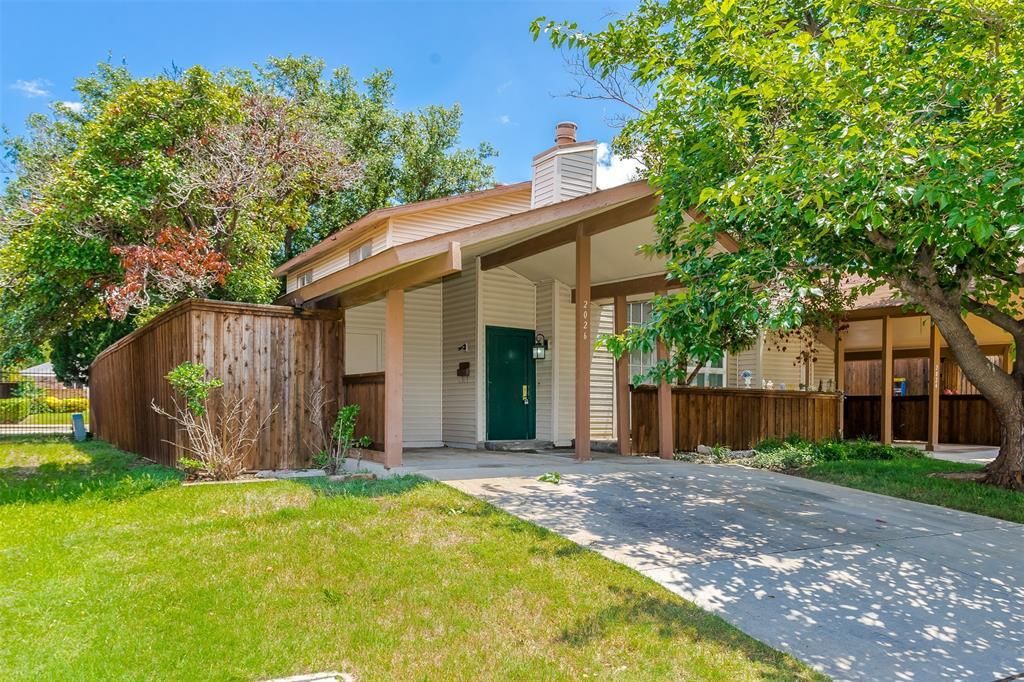 2026 Via Ballena, Carrollton