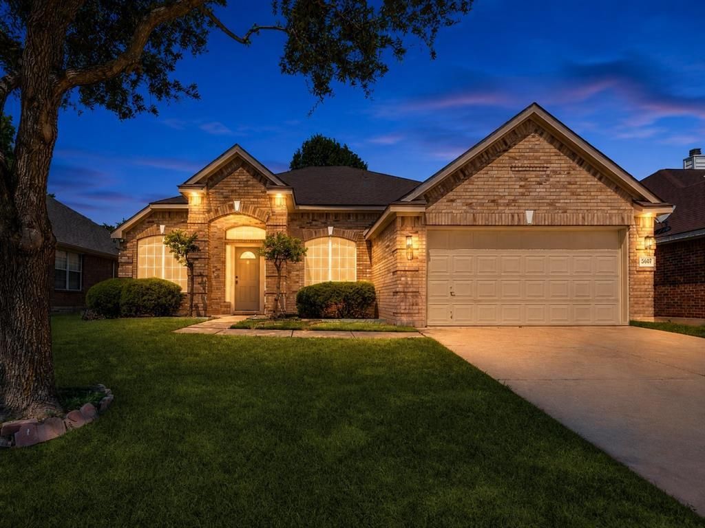 5051 Showdown Lane, Grand Prairie