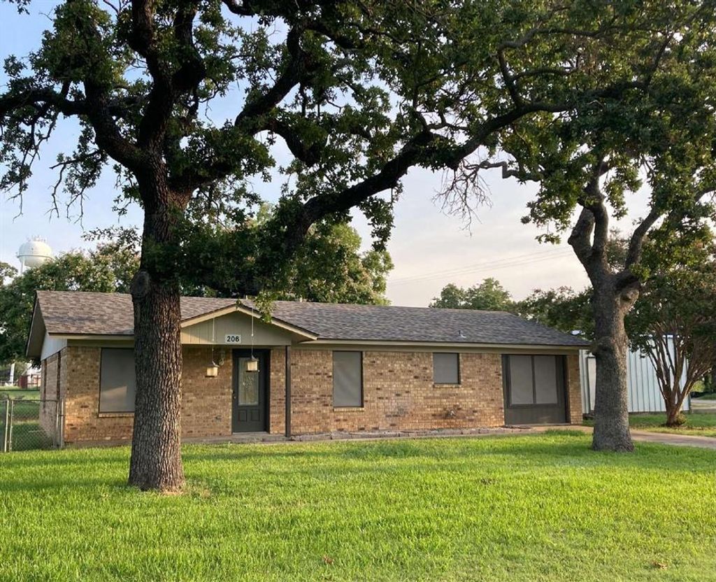 206 E 3rd Street, Tolar