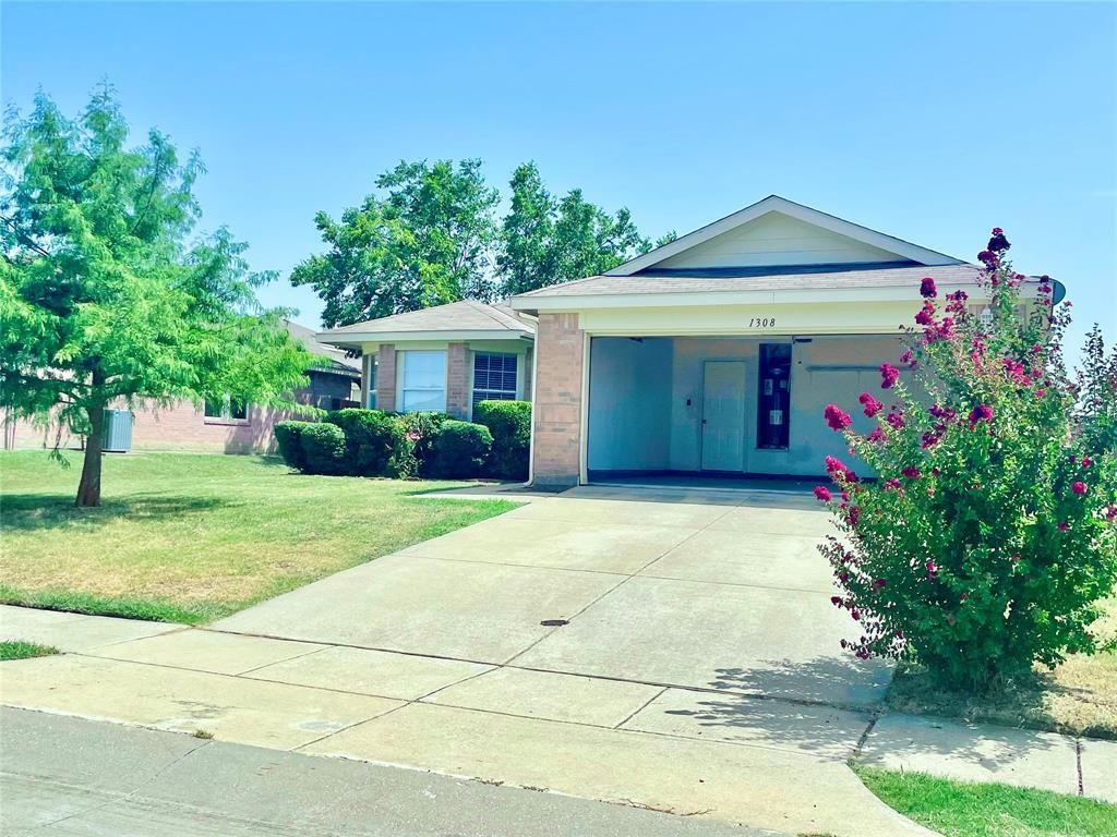 1308 Wenatchee Drive, Krum
