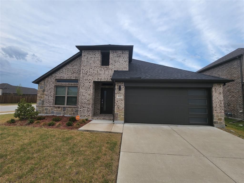 621 Maple Leaf Way, Princeton