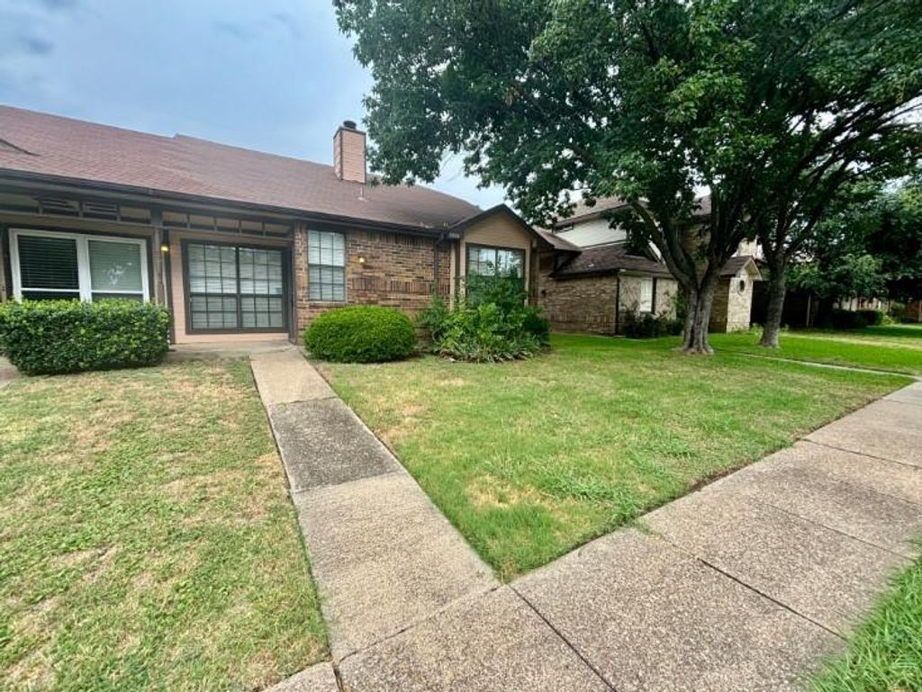 2915 Roxboro Road, Euless