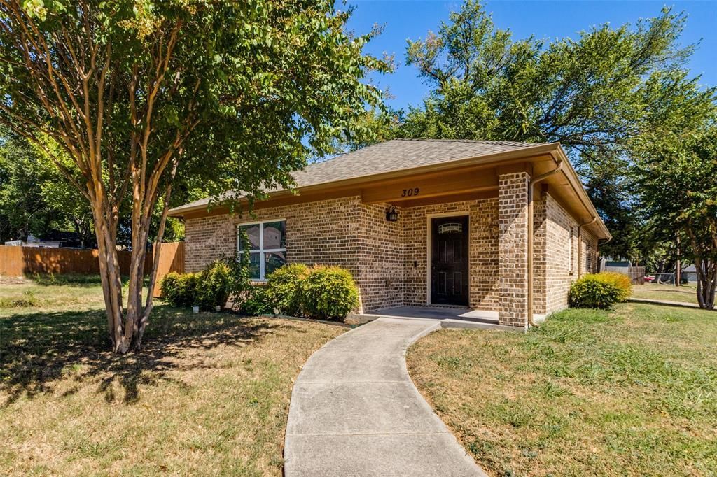 309 Emma Jane Street, Rockwall