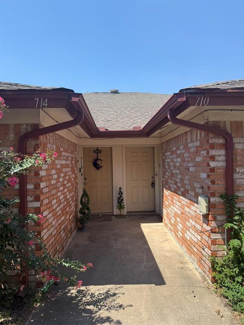 708 E Pecan Street 710, Hurst