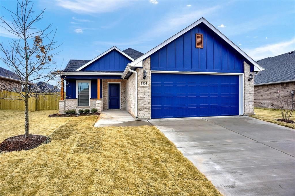 1304 Saratoga Drive, Sherman