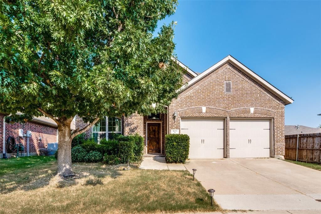 929 Green Coral Drive, Little Elm
