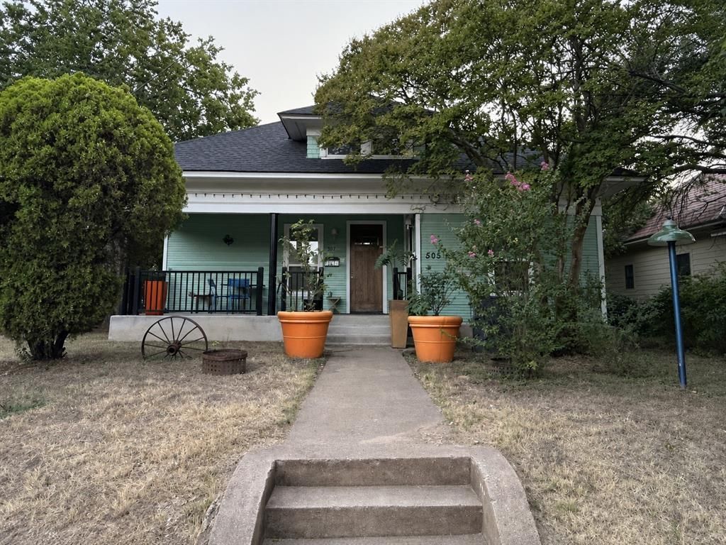 505 S Storey Street, Dallas