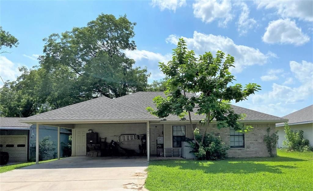 1007 N Howeth Street, Gainesville