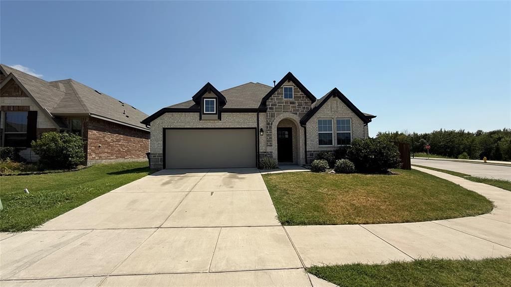 204 Rosewood Drive, Lavon
