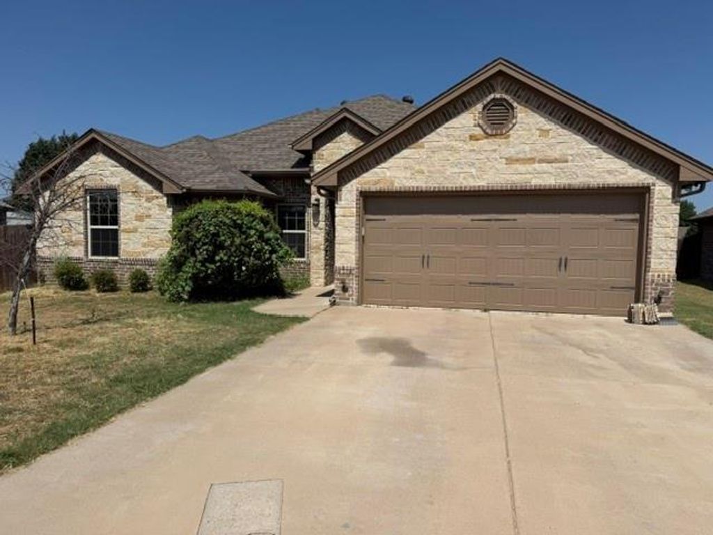 272 Jacinth Lane, Granbury