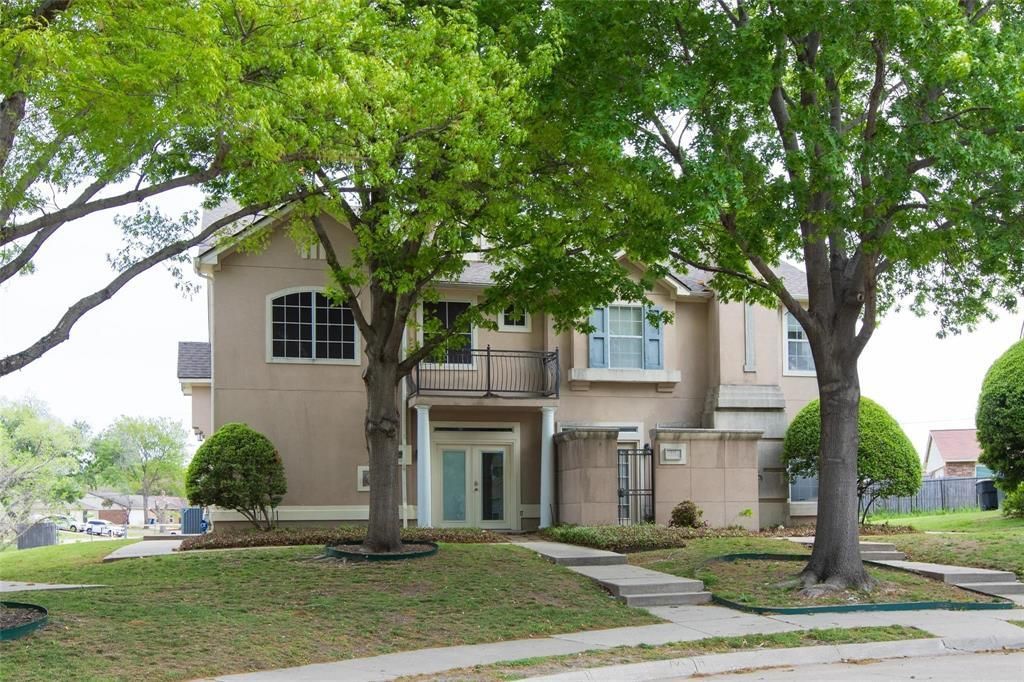 609 Regency Drive, Allen