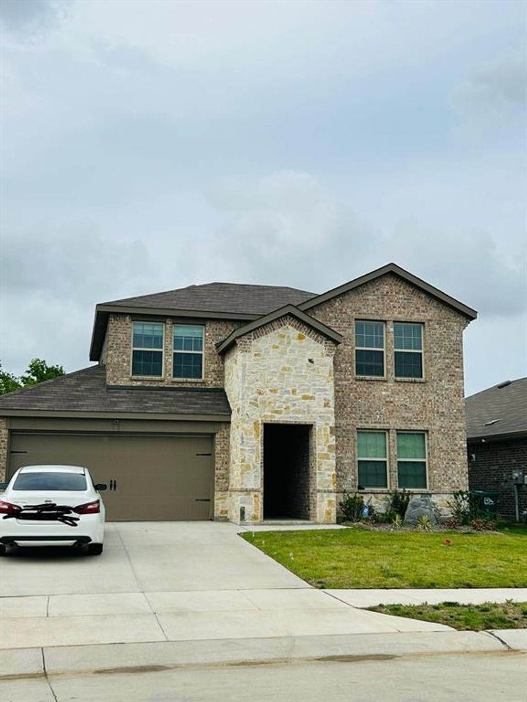 2117 Rustling Oaks Drive, Denton