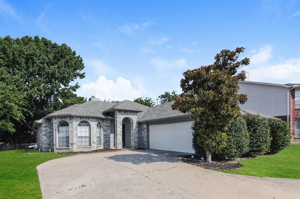 701 Long Hill Court, McKinney