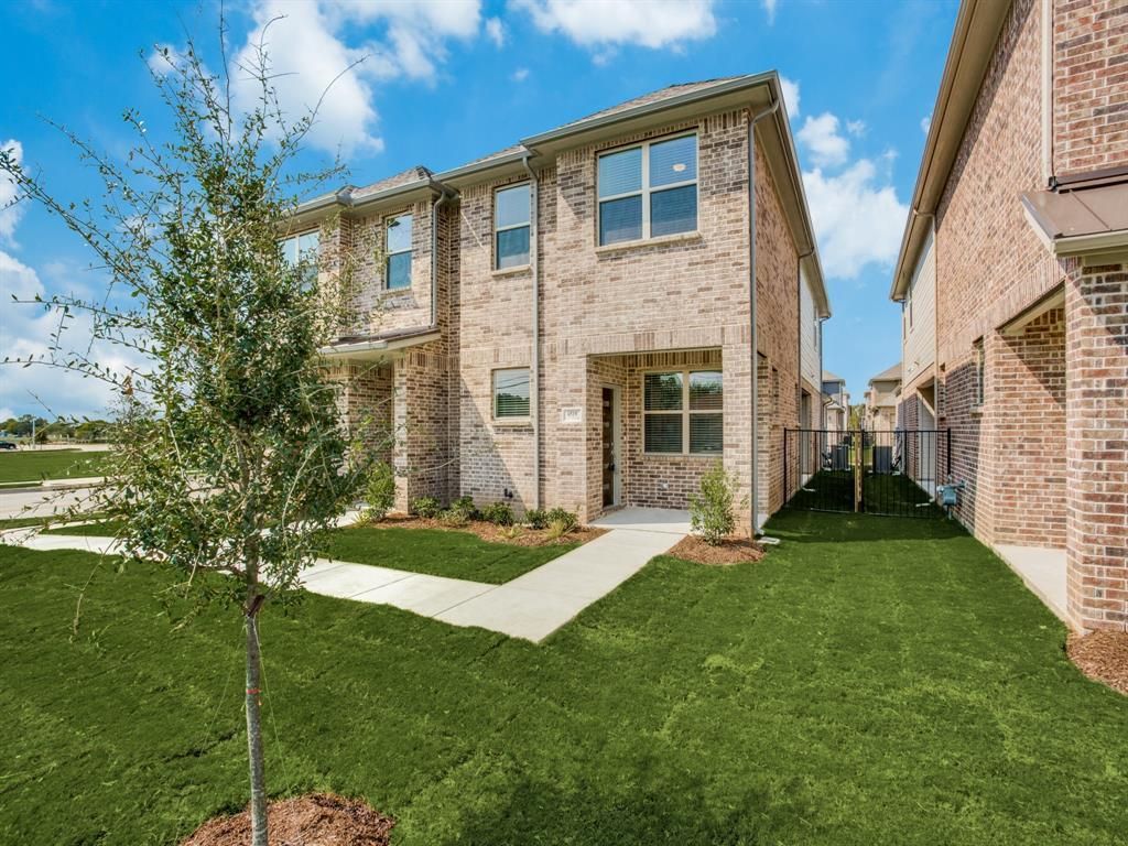 6519 Bowman Roberts Road, Fort Worth