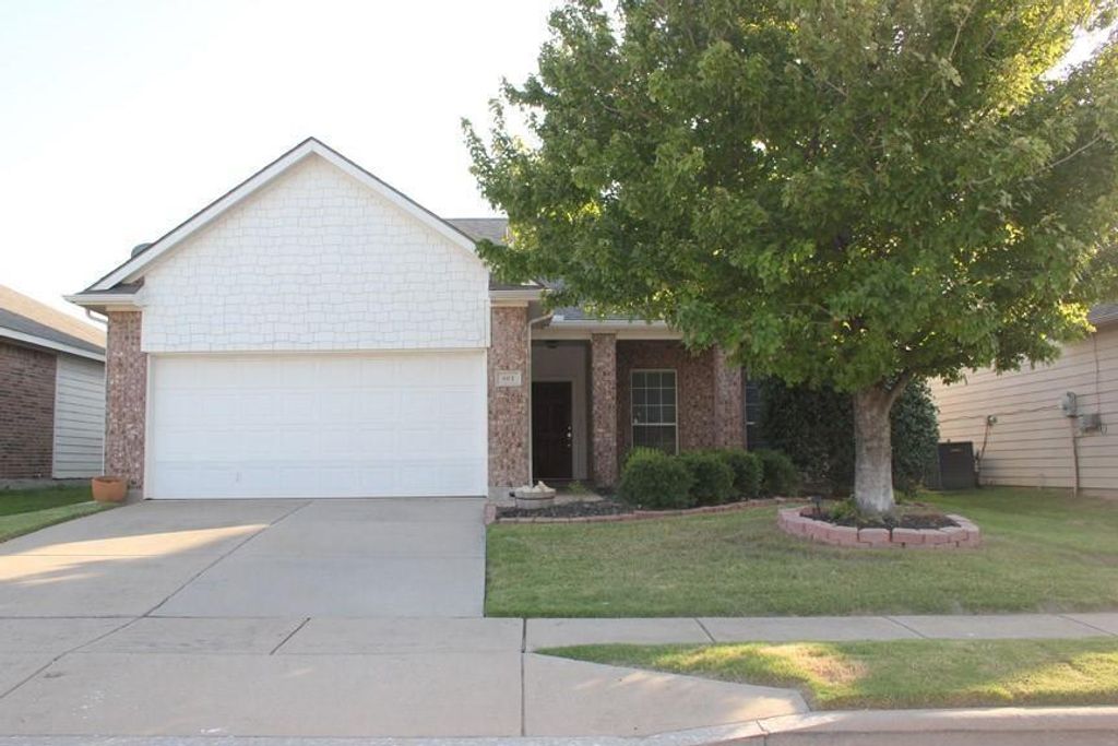 661 Rosario Lane, Fort Worth