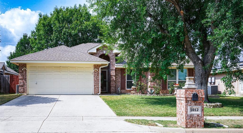 1012 Kingsley Drive, Saginaw