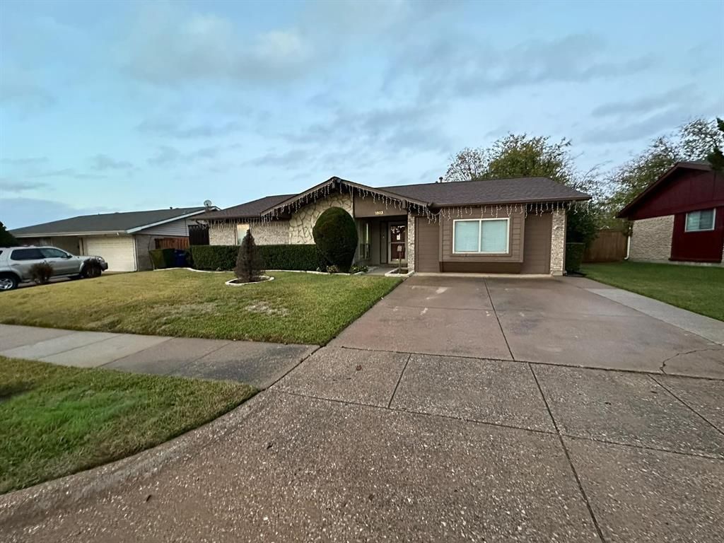 1803 Redbud Circle, Carrollton