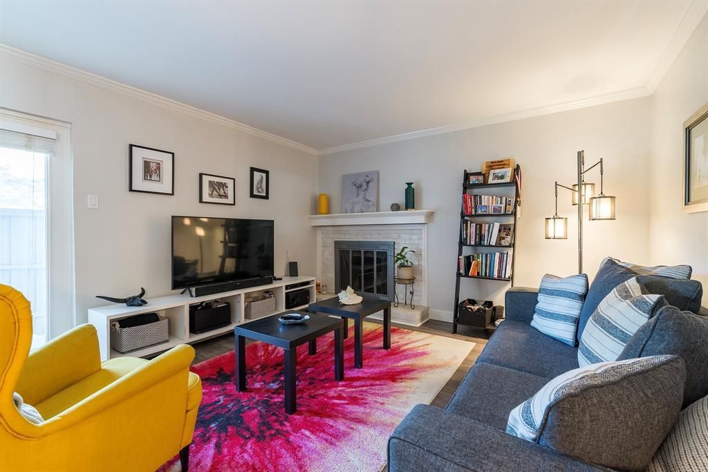 7707 Meadow Park Drive 104, Dallas