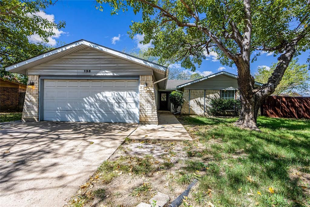 125 Sunnydale Court, Lewisville