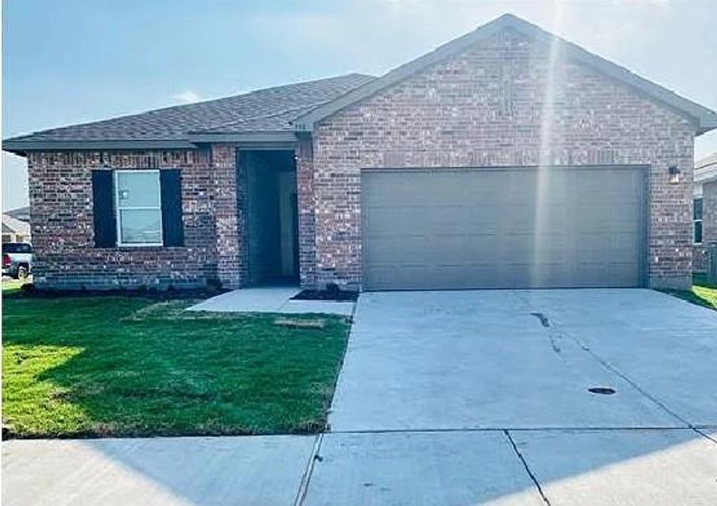 791 Camden Drive, Lavon