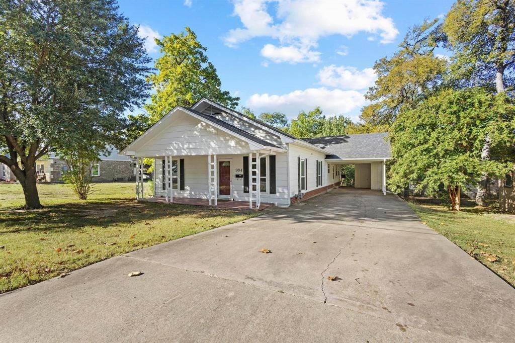 904 S Gribble Street, Sherman