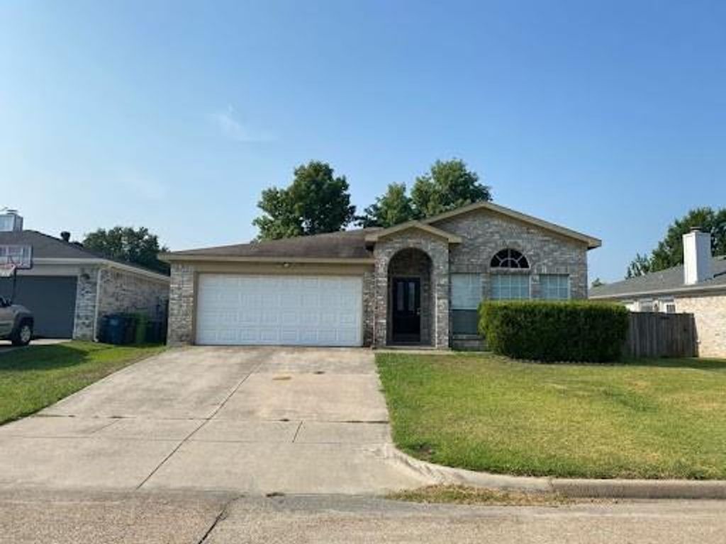 4024 Periwinkle Drive, Fort Worth