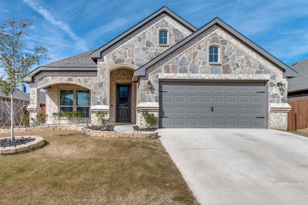 7521 Rothbury Drive, Fort Worth