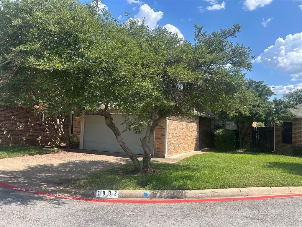1832 Maplewood Trail, Colleyville
