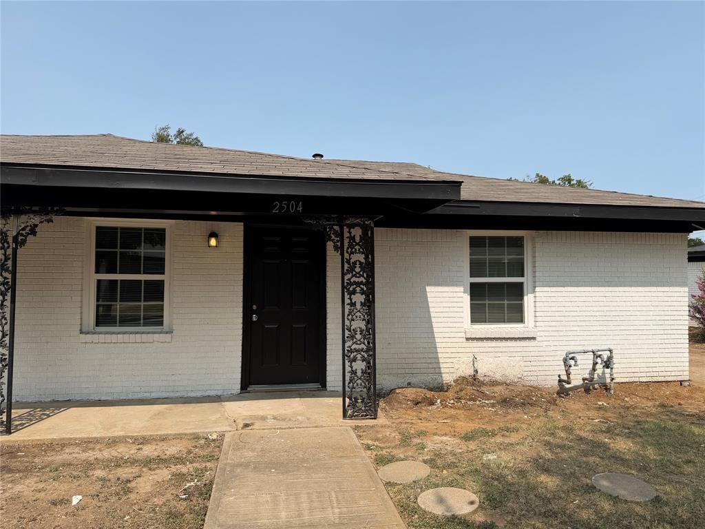 2504 Normont Circle, Fort Worth