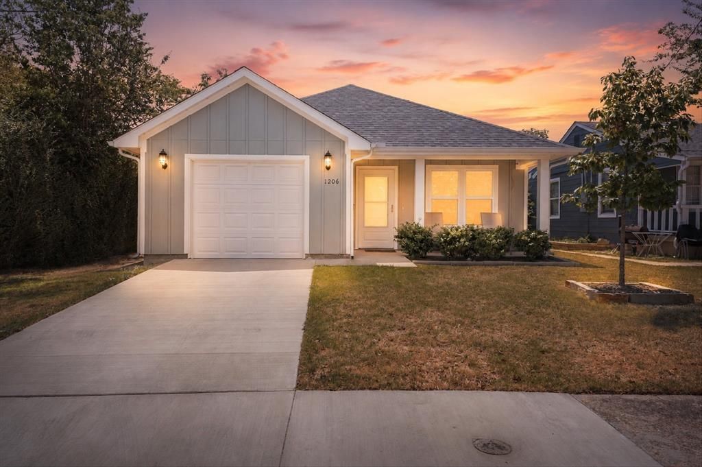 1206 Claude Street, Dallas
