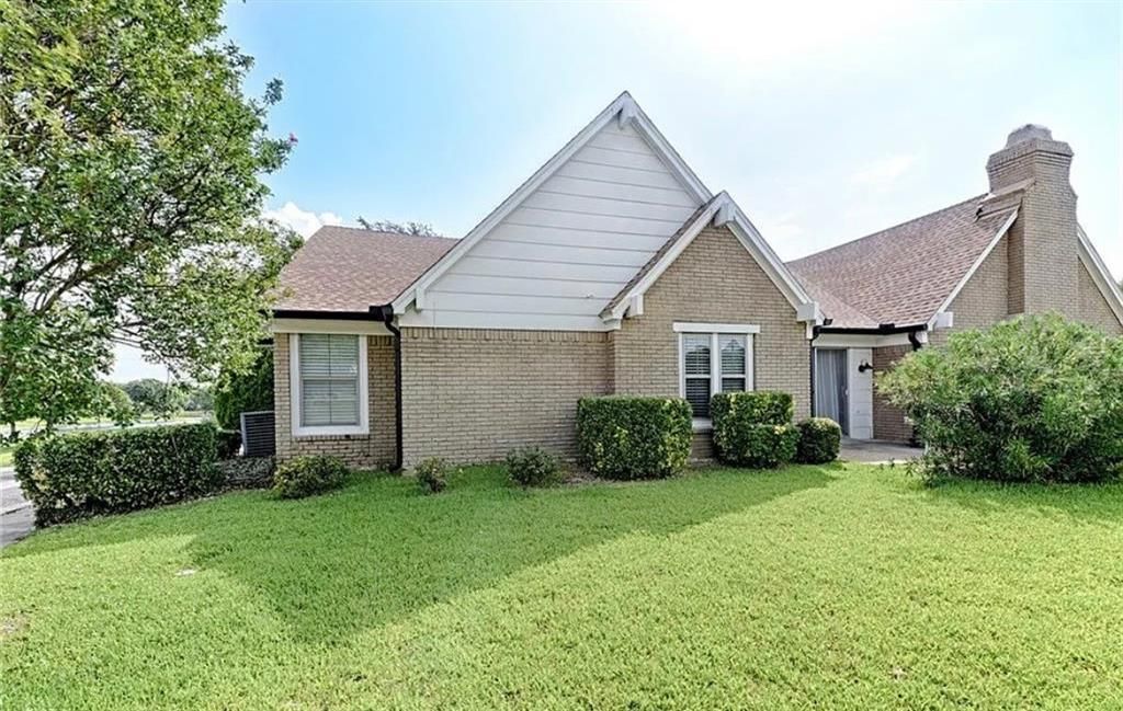 2601 Country Place, Carrollton