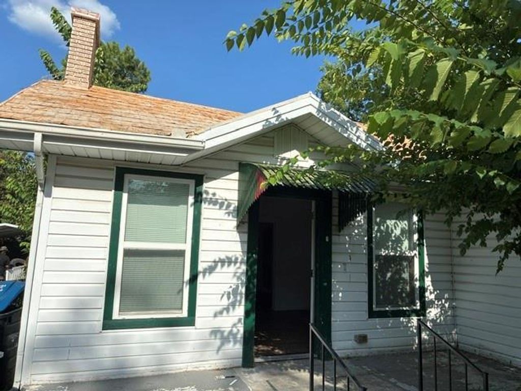 3905 Stuart Street, Greenville