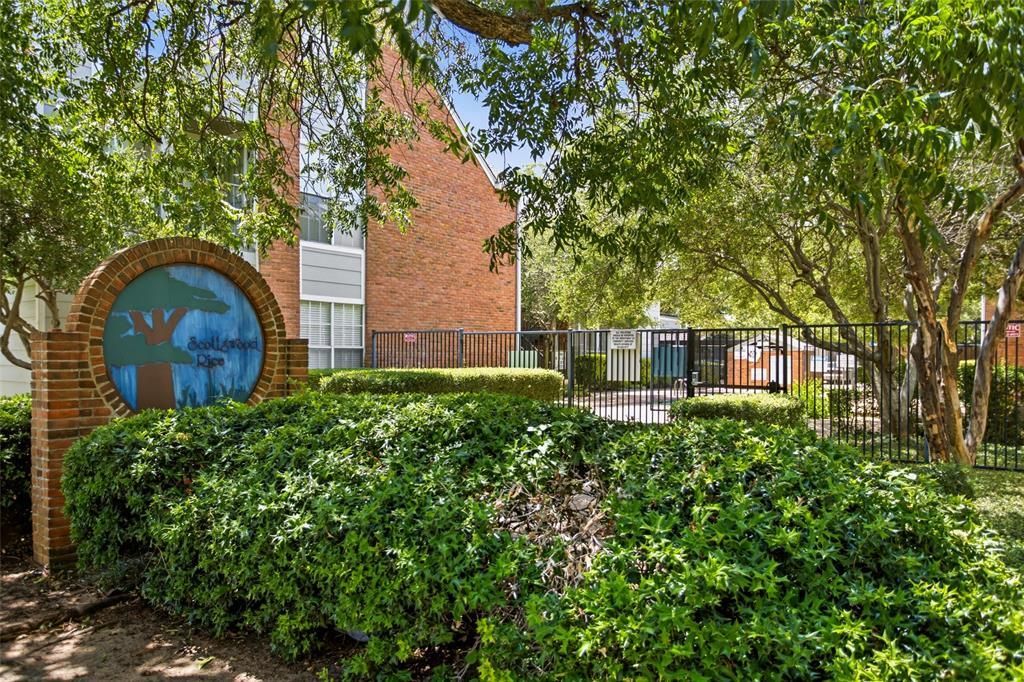 3206 S Fielder Road 100, Arlington