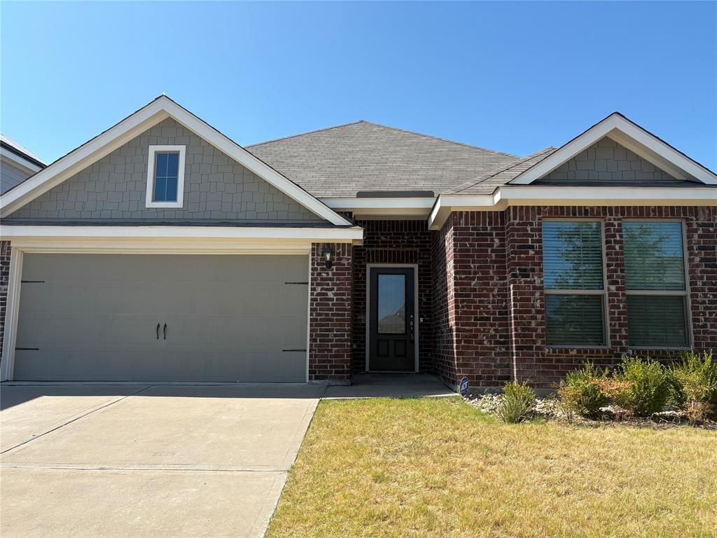 7512 Noble Oaks Drive, Fort Worth