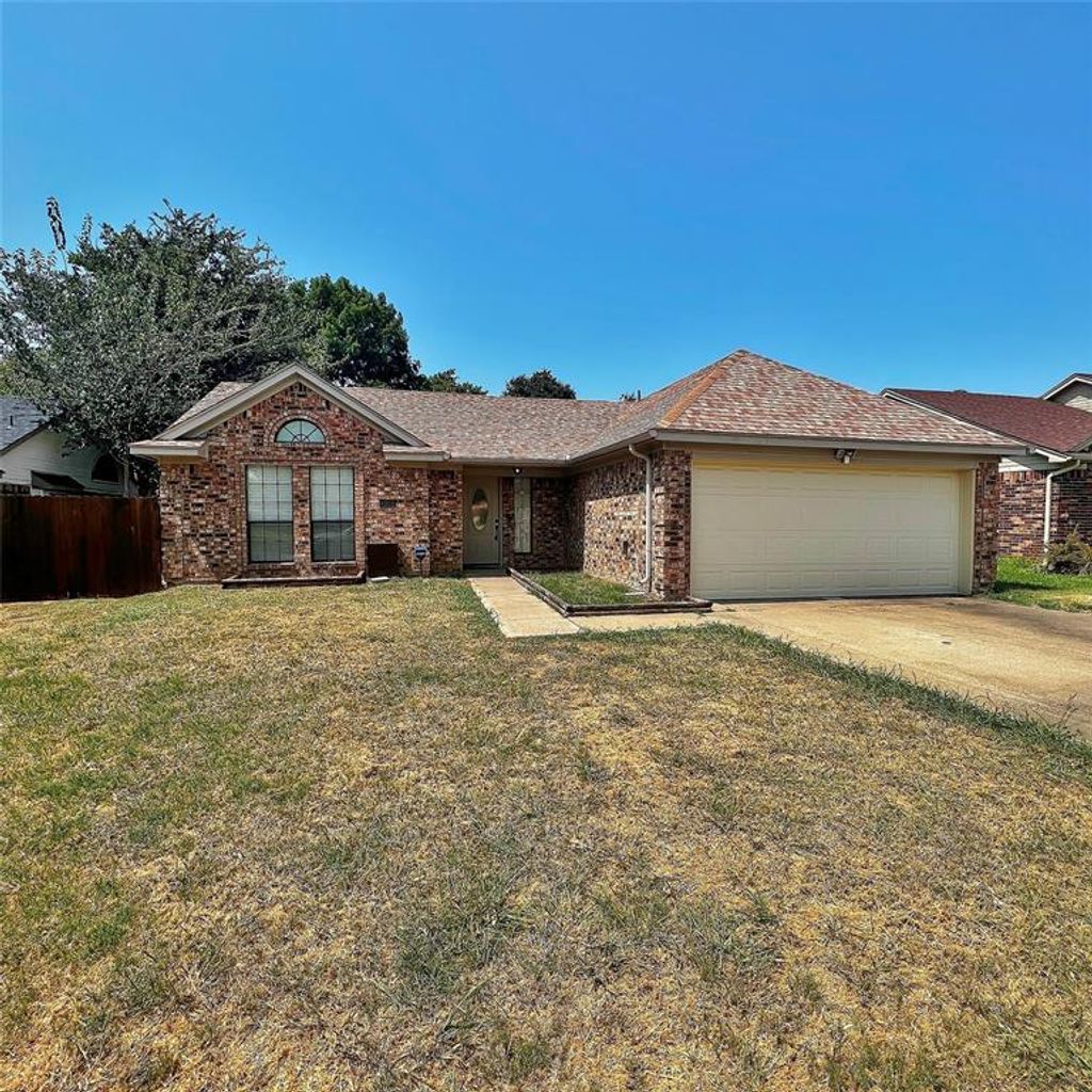 4808 Waxwing Drive, Arlington
