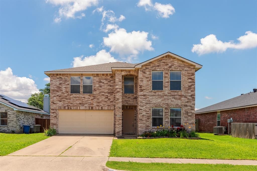 2228 Bradford Pear Drive, Little Elm