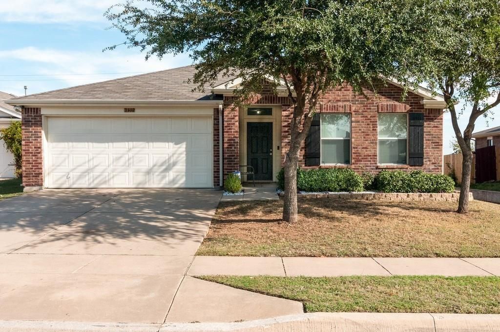 8532 Minturn Drive, Fort Worth