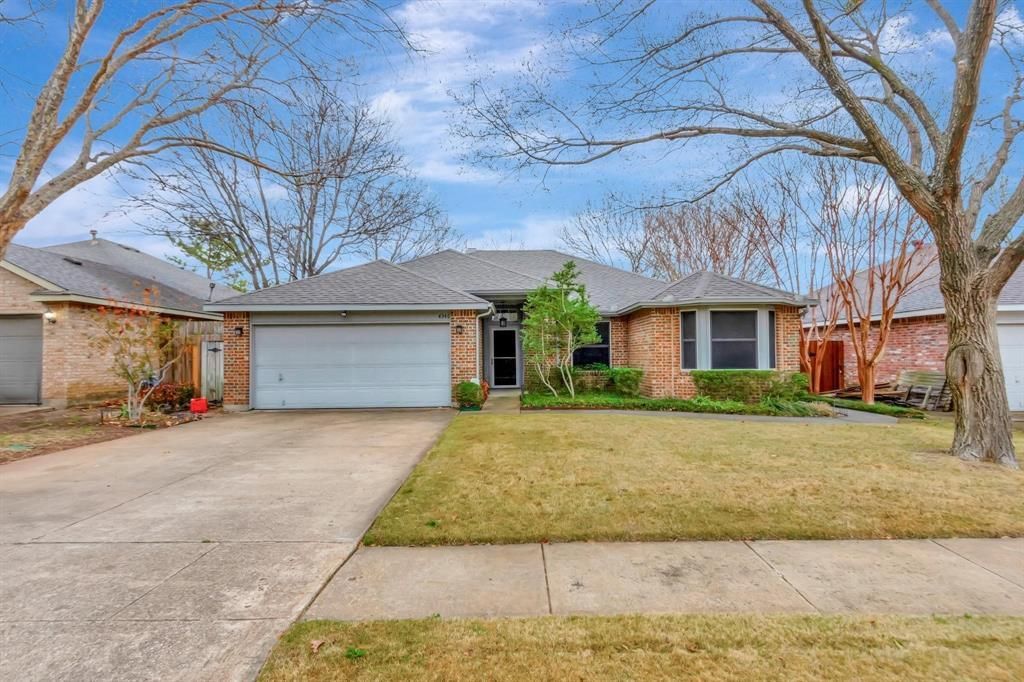 4346 Briar Hill Drive, Grand Prairie