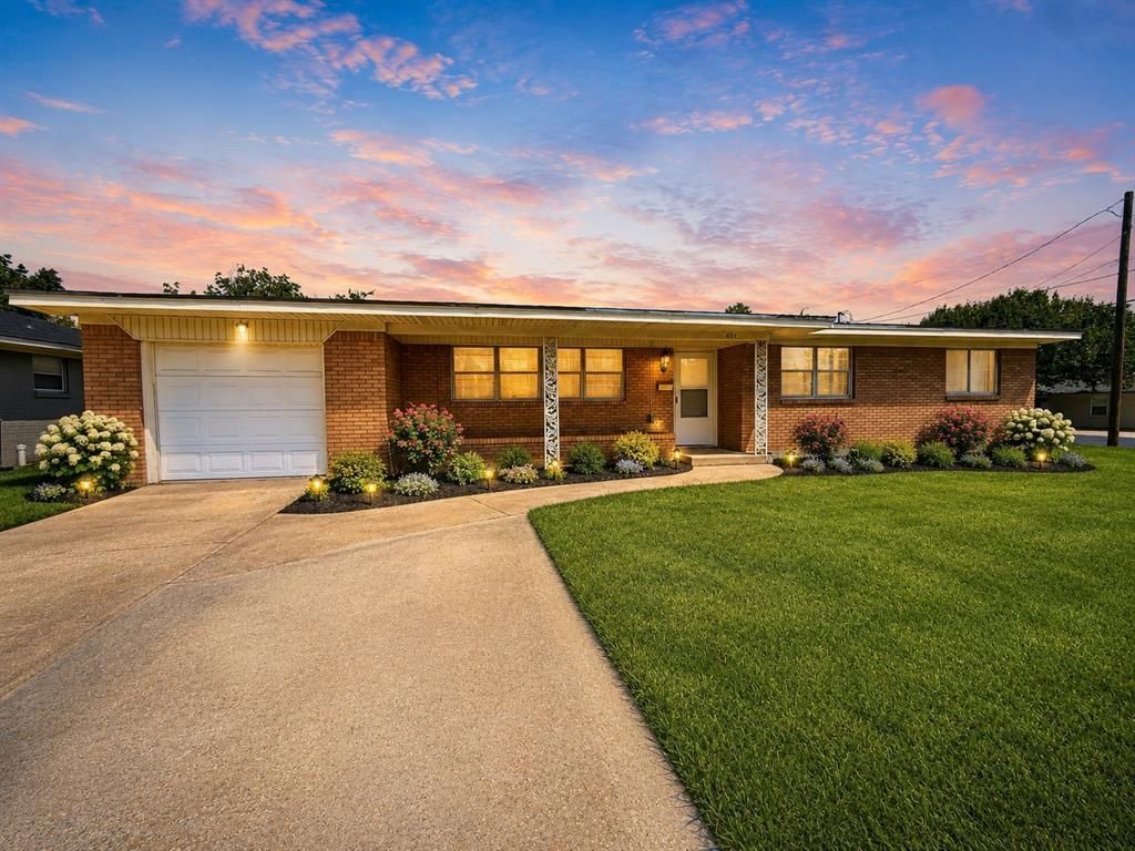 401 W Lamberth Road, Sherman