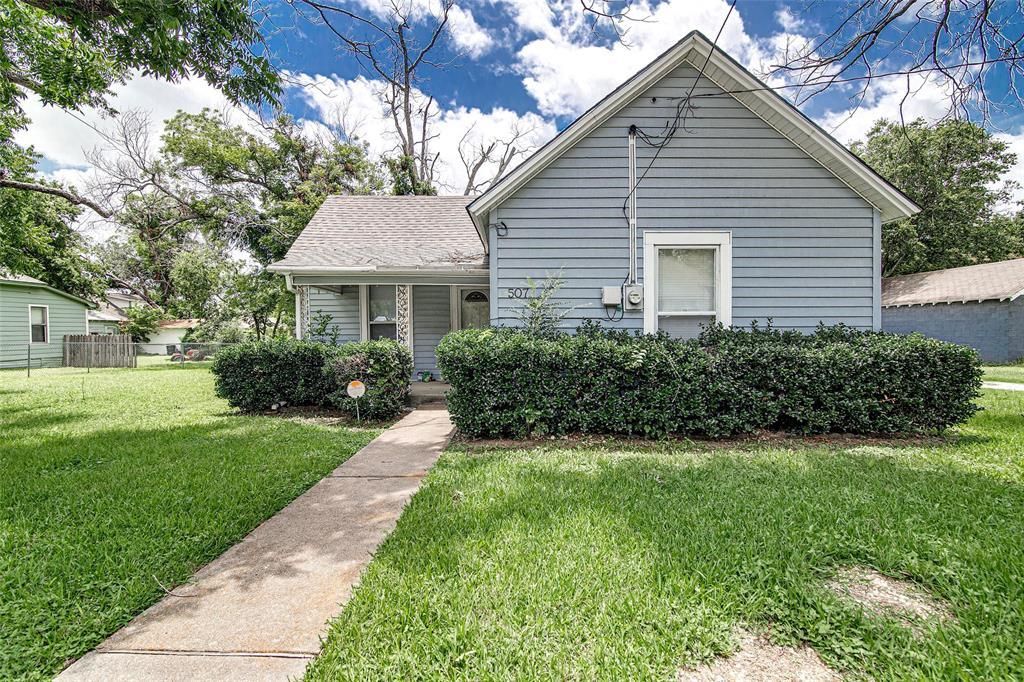 507 W Heard Street, Cleburne