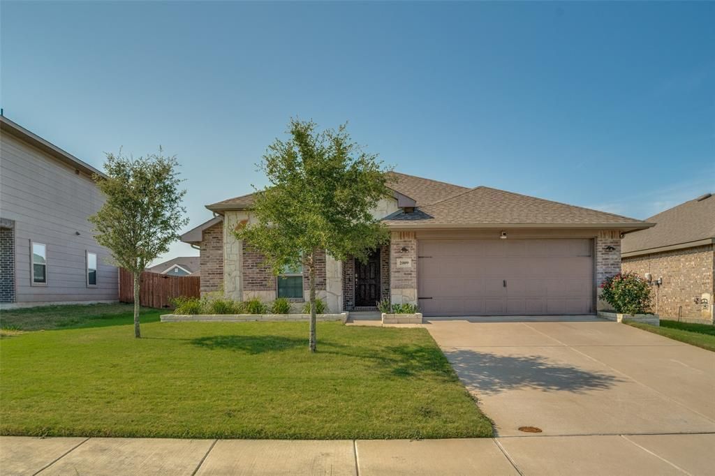 2009 Yale Street, Farmersville