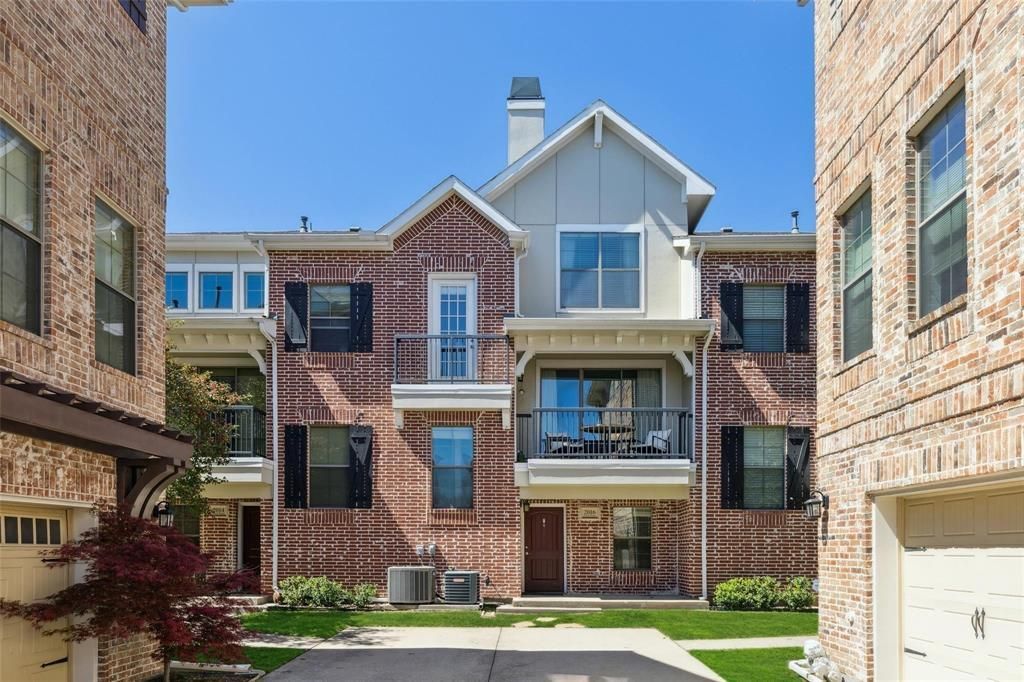 2016 Azure Pointe, Richardson