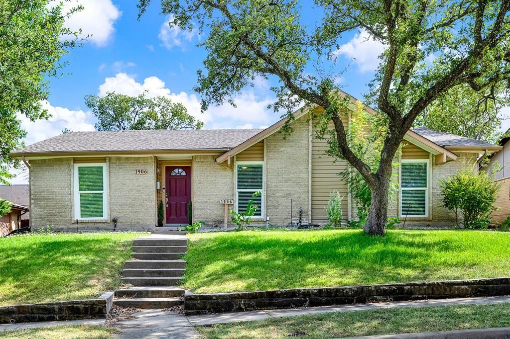 1906 Haymeadow, Carrollton