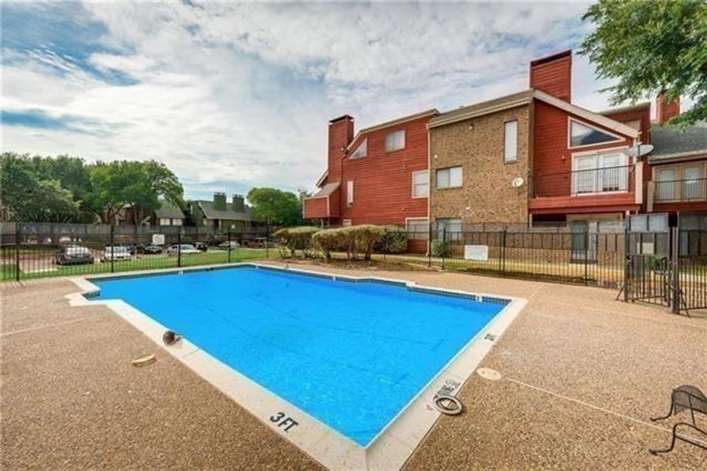 9811 Walnut Street F201, Dallas
