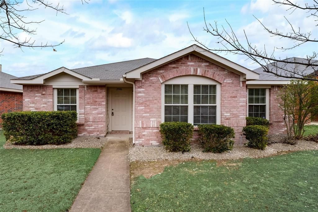 2946 Midbury Drive, Lancaster