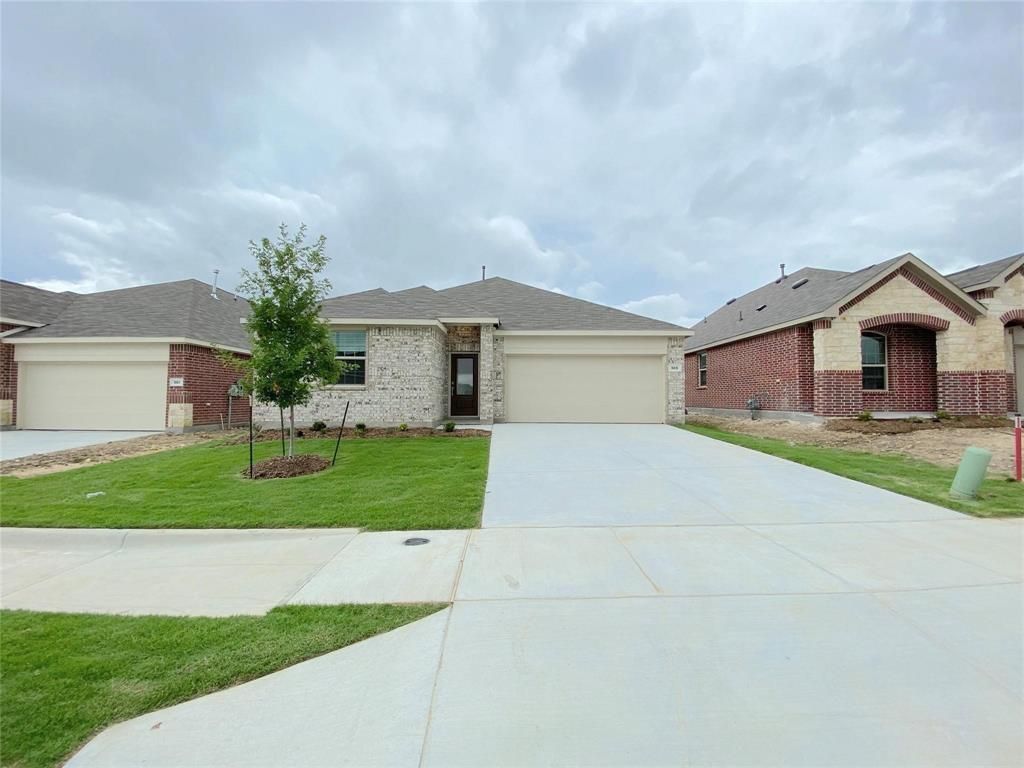 565 Pueblo Bonito Trail, Fort Worth