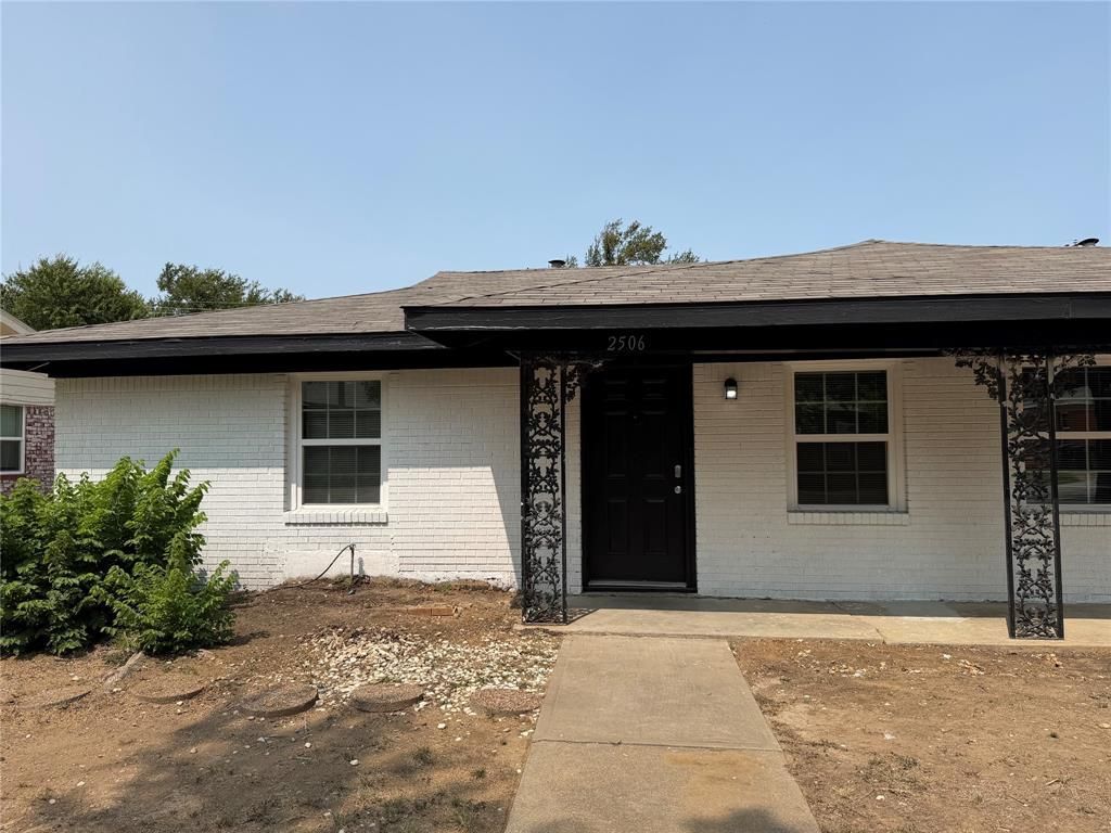 2506 Normont Circle, Fort Worth