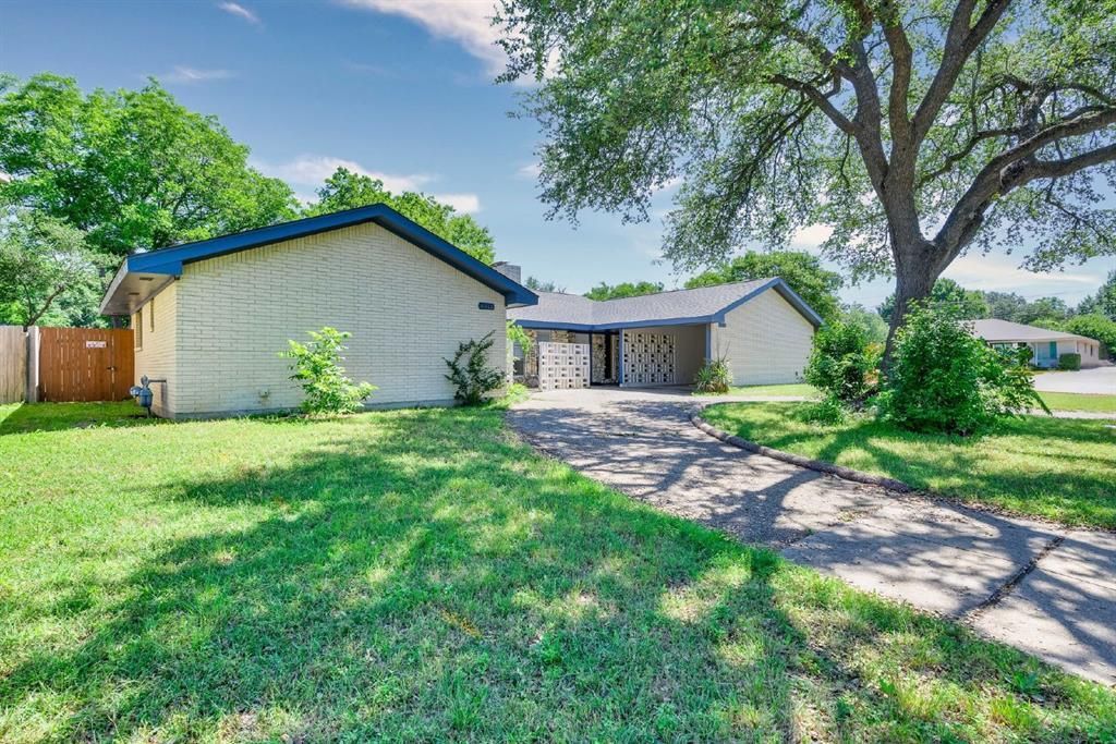 4913 Westlake Drive, Fort Worth